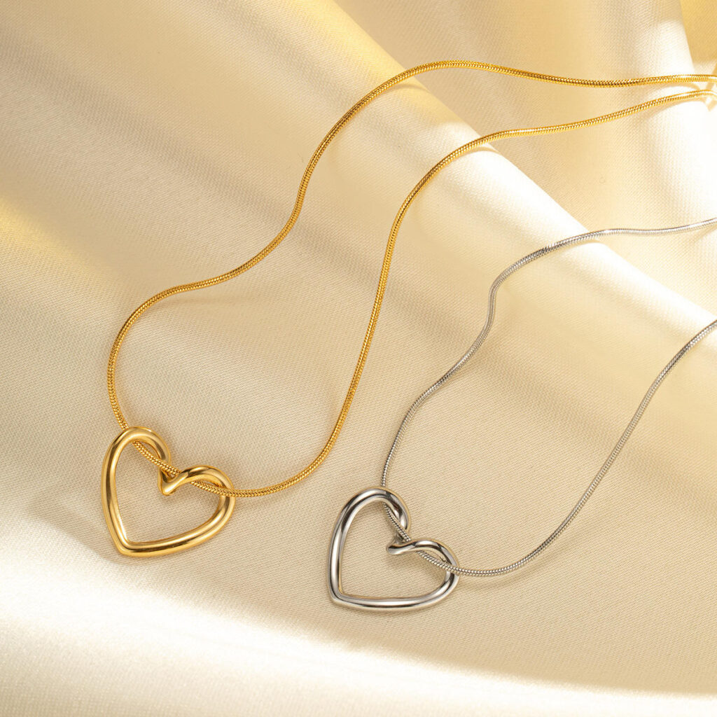 Dây chuyền Silk Heart màu bạc
