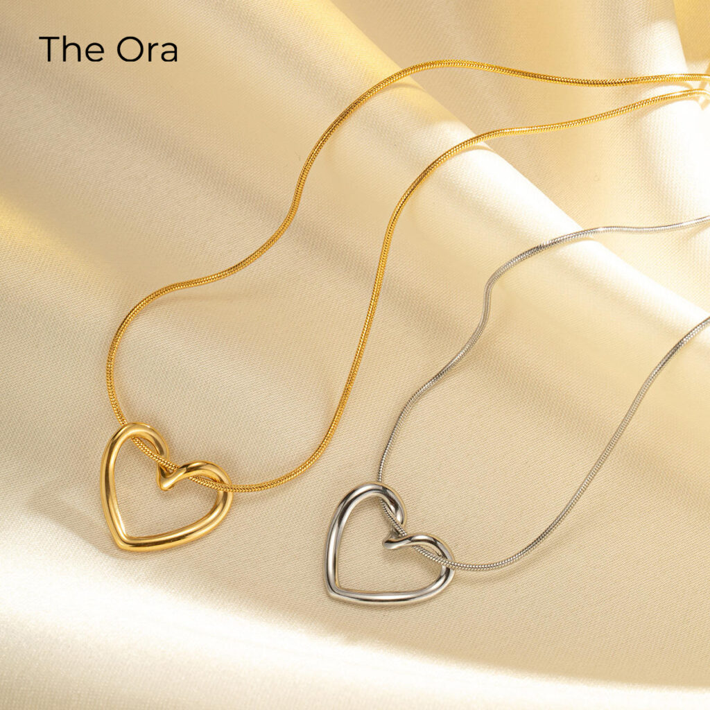 Dây chuyền Silk Heart màu bạc thanh lịch